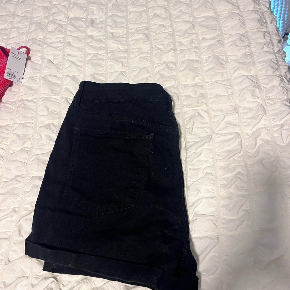 No Boundaries Black Jean Shorts Casual Style